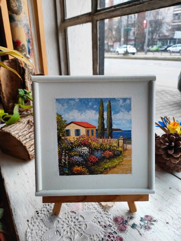 бяла рамка с къща