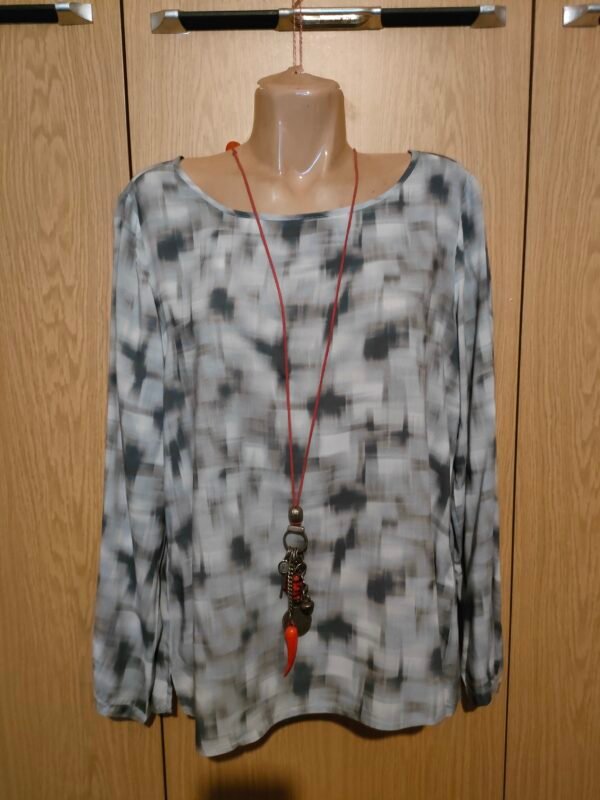 бяло и черно блуза