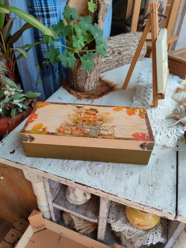 кутия плашило тиква