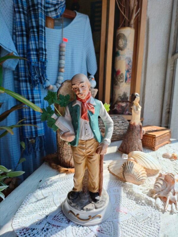 старец с бутилка