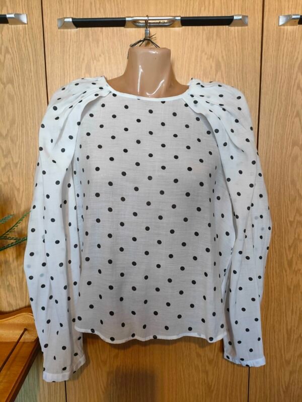 блуза на точки