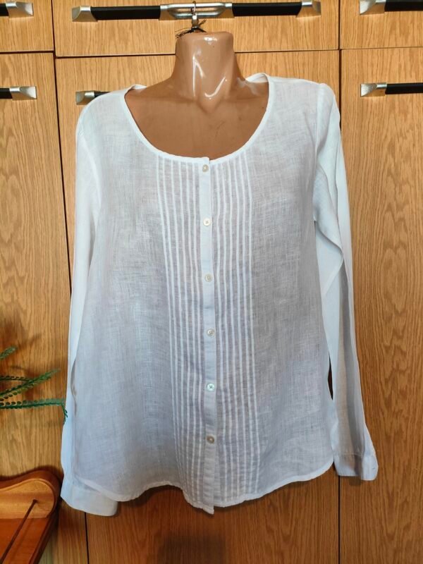 бяла туника