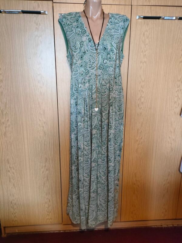 Зелена-рокля