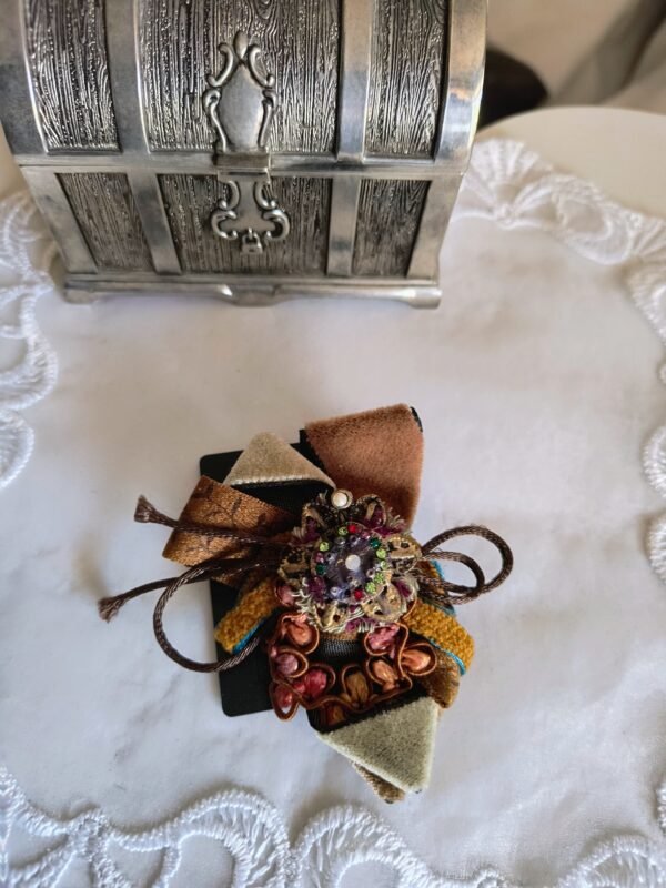 Брошка цветна пандела